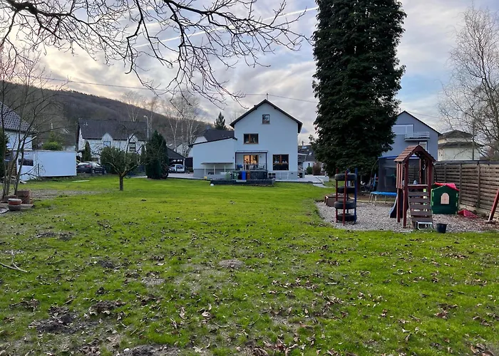 In Rheinnaehe Rheinbreitbach